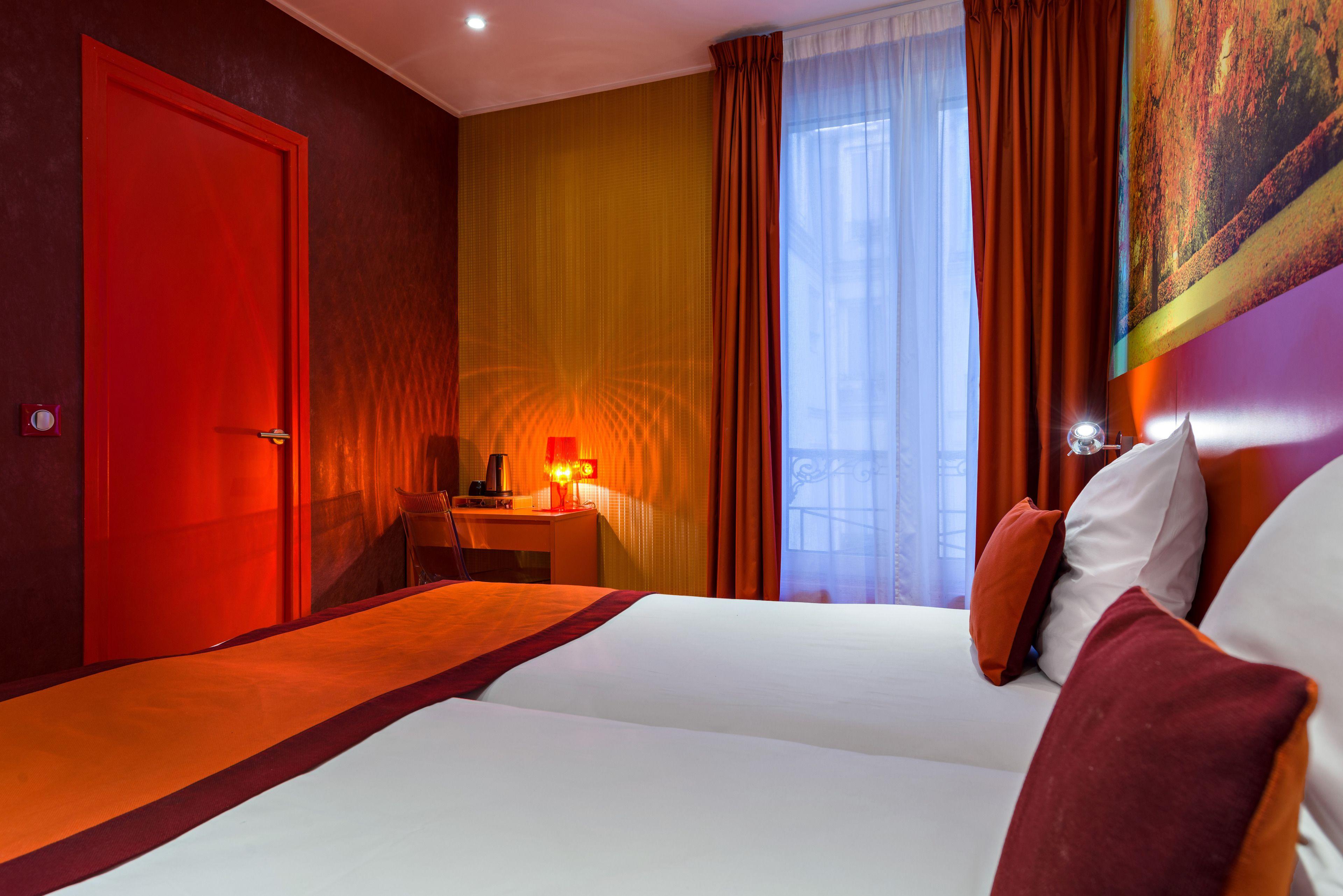 Hotel Jardins De Montmartre 3*