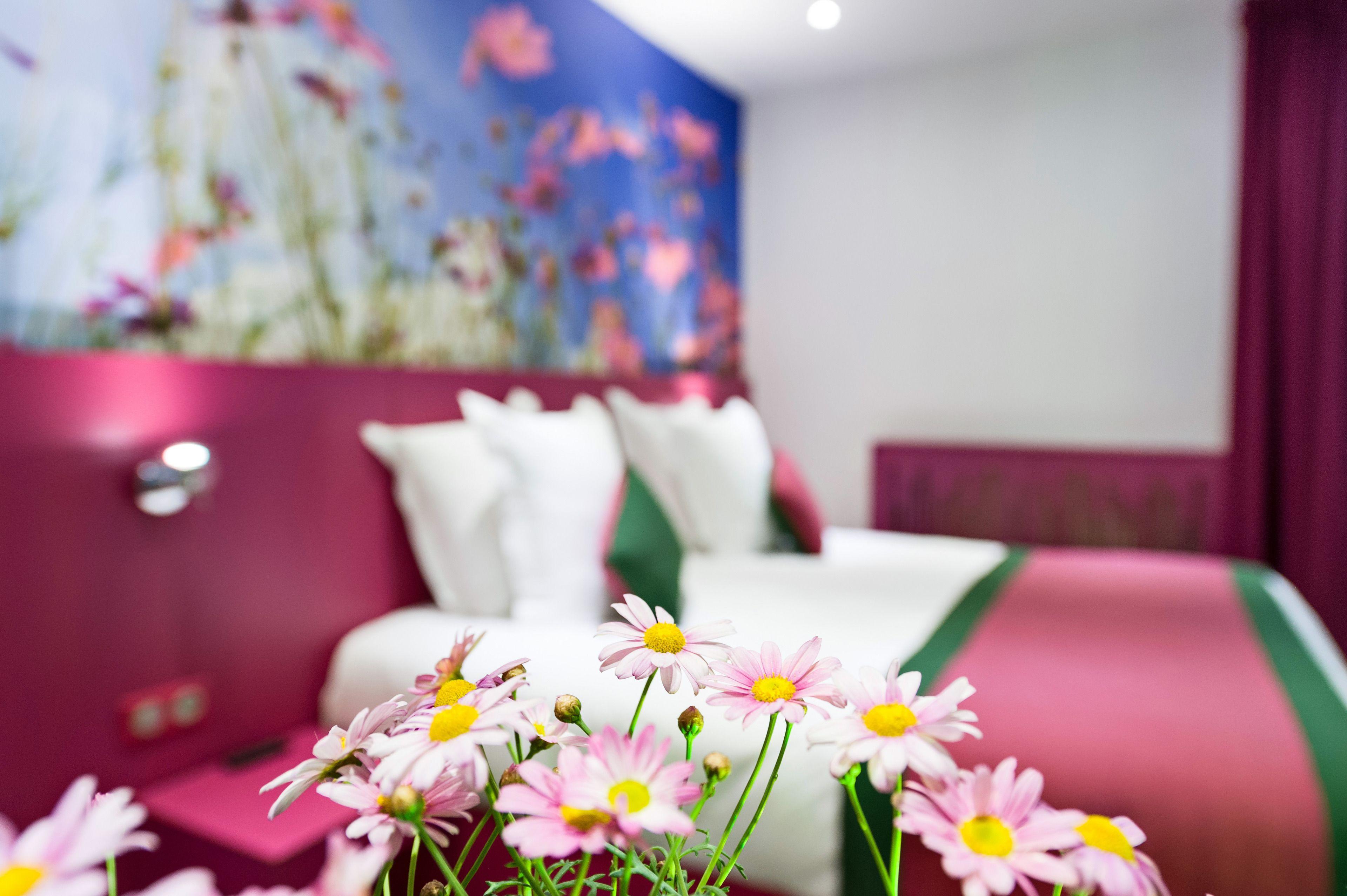 Hotel Jardins De Montmartre Parigi