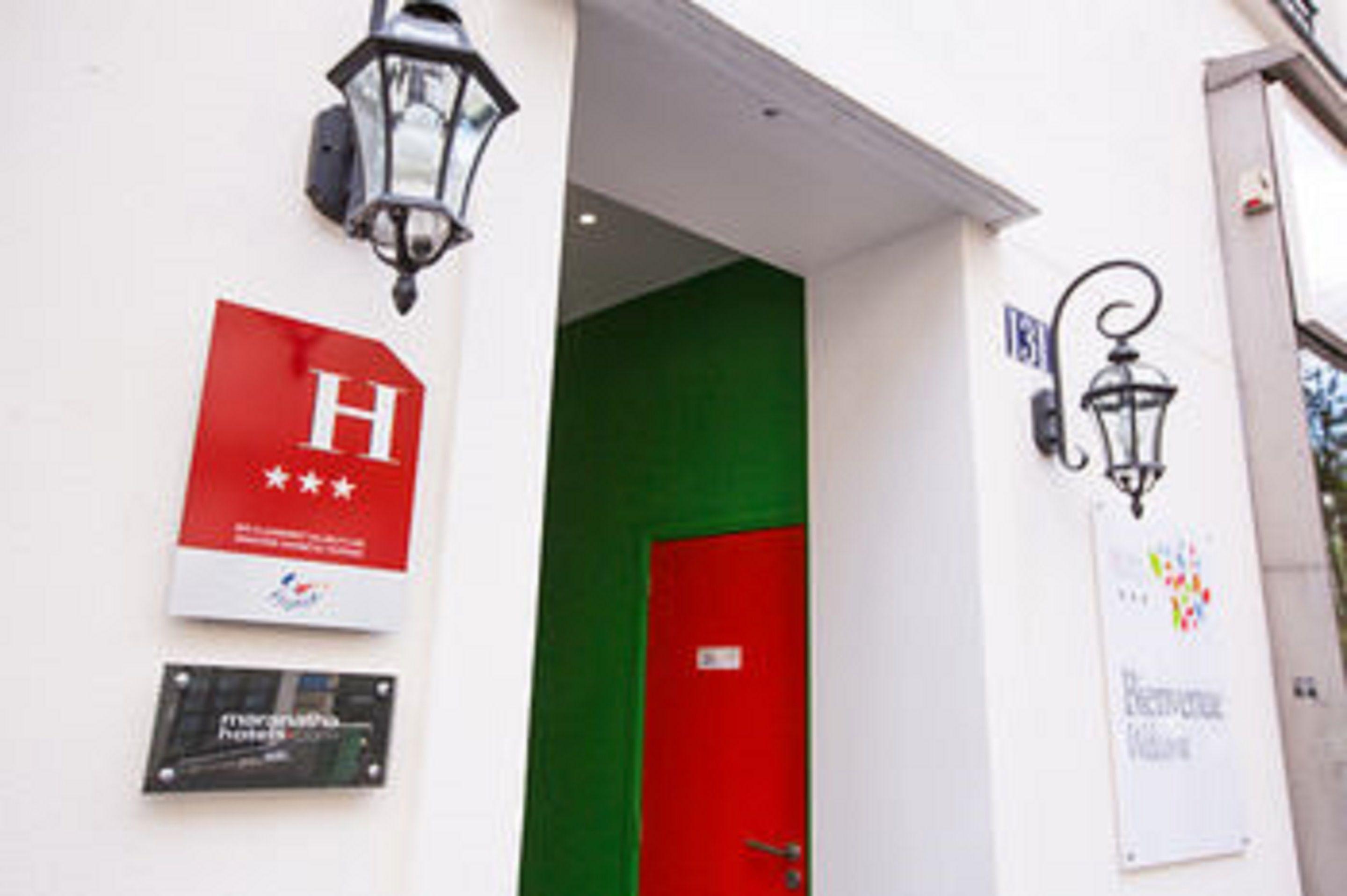 Hotel Jardins De Montmartre 3*