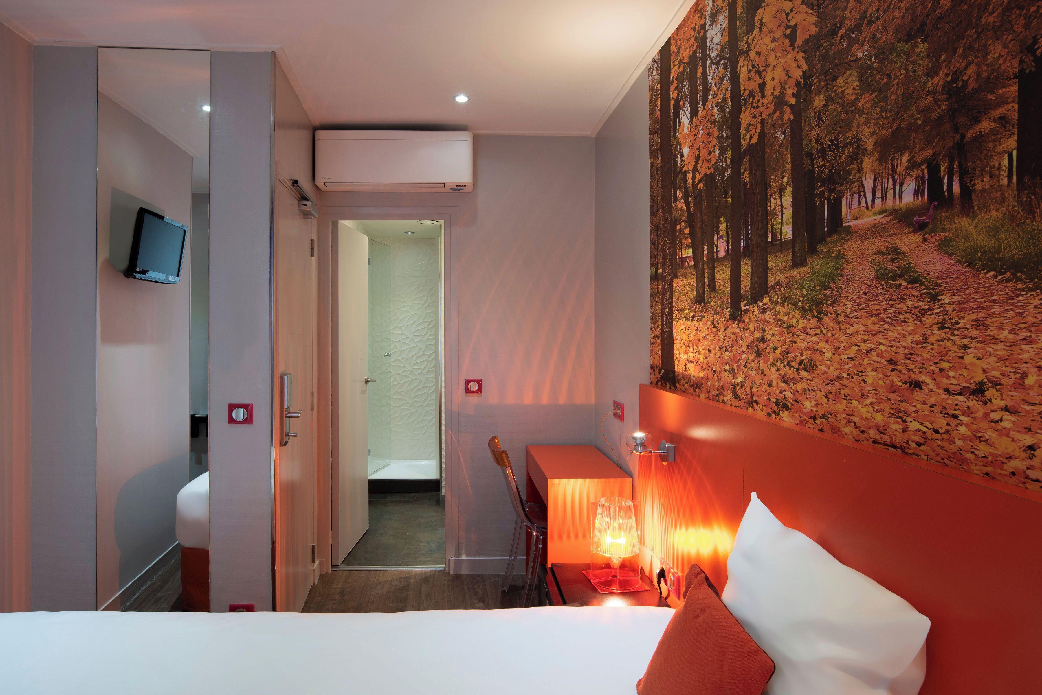 Hotel Jardins De Montmartre Parigi