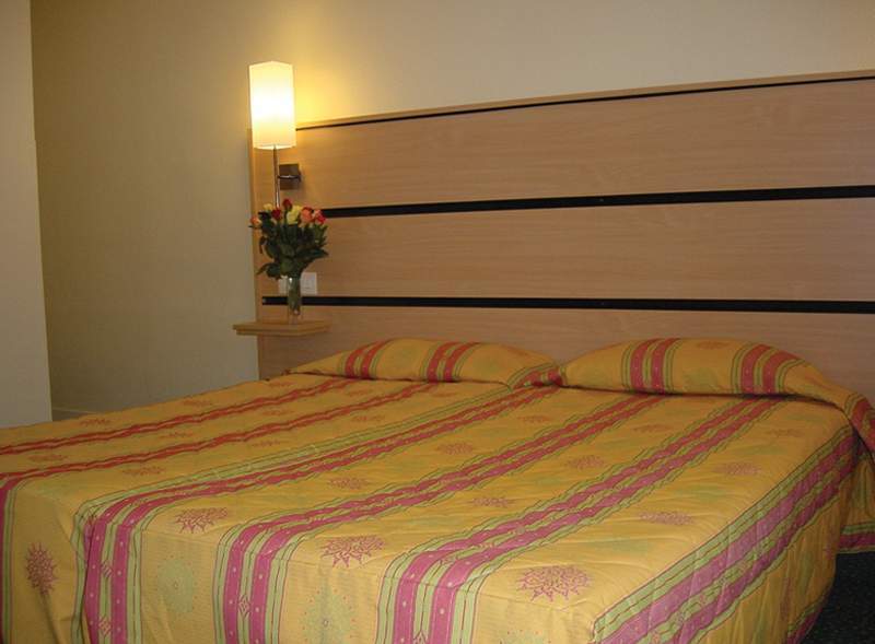 Hotel Jardins De Montmartre Parigi