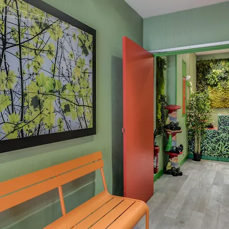 Hotel Jardins De Montmartre Parigi