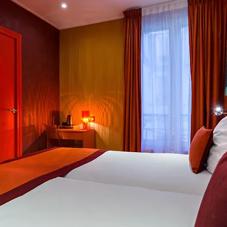 Hotel Jardins De Montmartre 3*